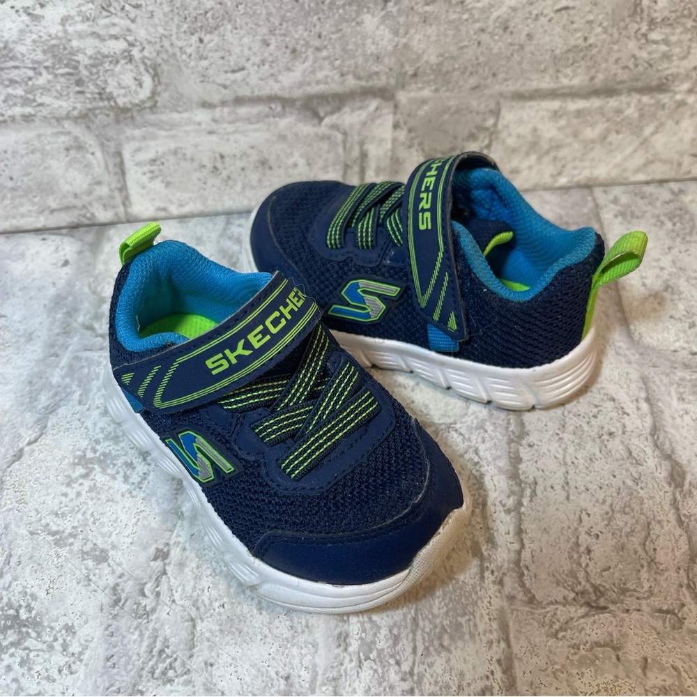 Skechers Toddler Sneakers Size 4